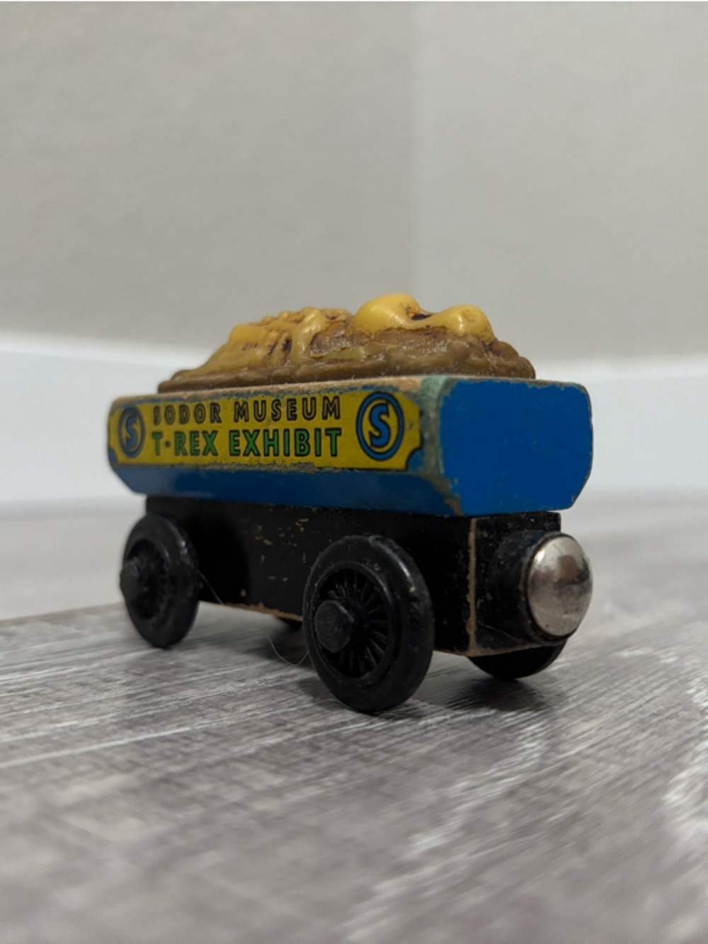Wooden Fossil Car - Thomas & Friends